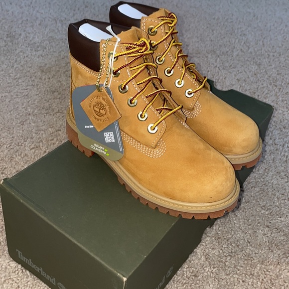 Youth Timberland Premium Size 13 - Picture 2 of 7